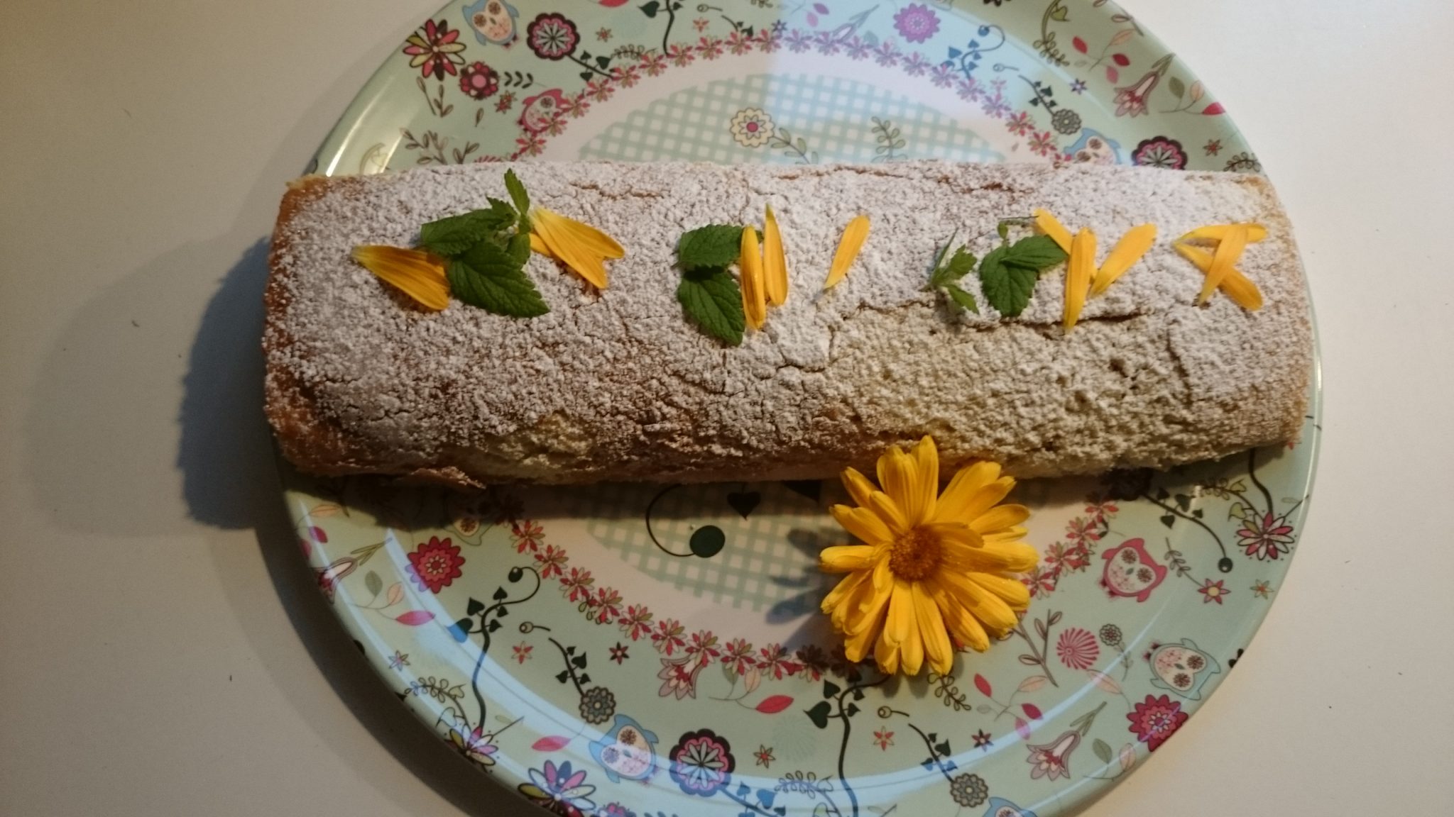 Rouladen mit Fruchtbeeren